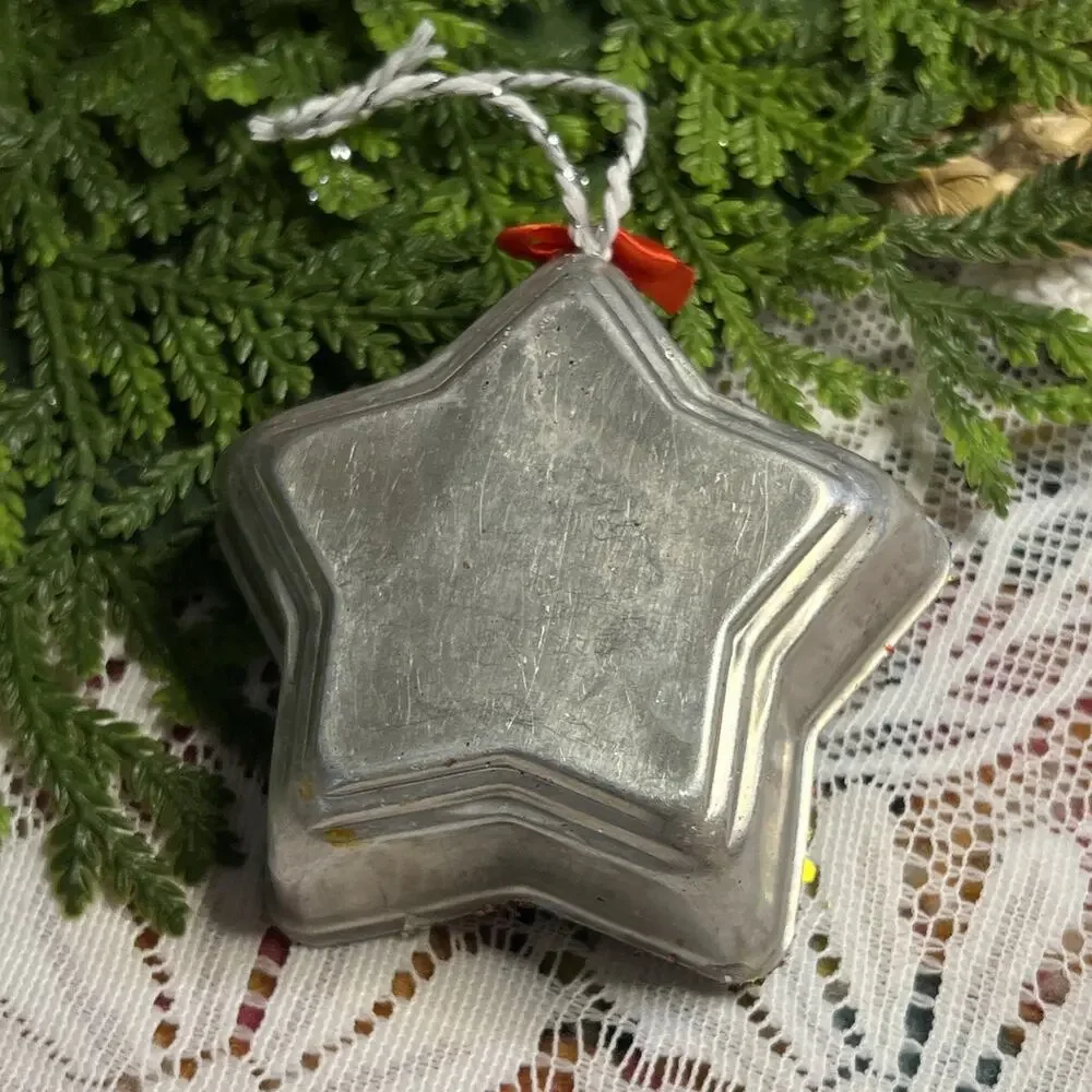 Vintage Star Tart Tin Santa Claus Diorama Mid Century Style Mushroom Ornament